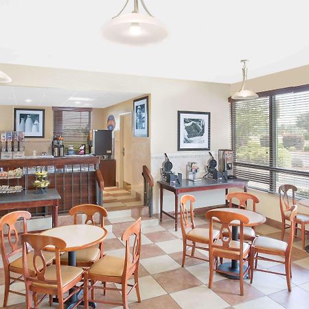 Baymont By Wyndham גרינוויל מראה חיצוני תמונה